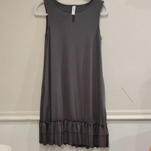 Zenana Outfitters Gray Sleeveless Top